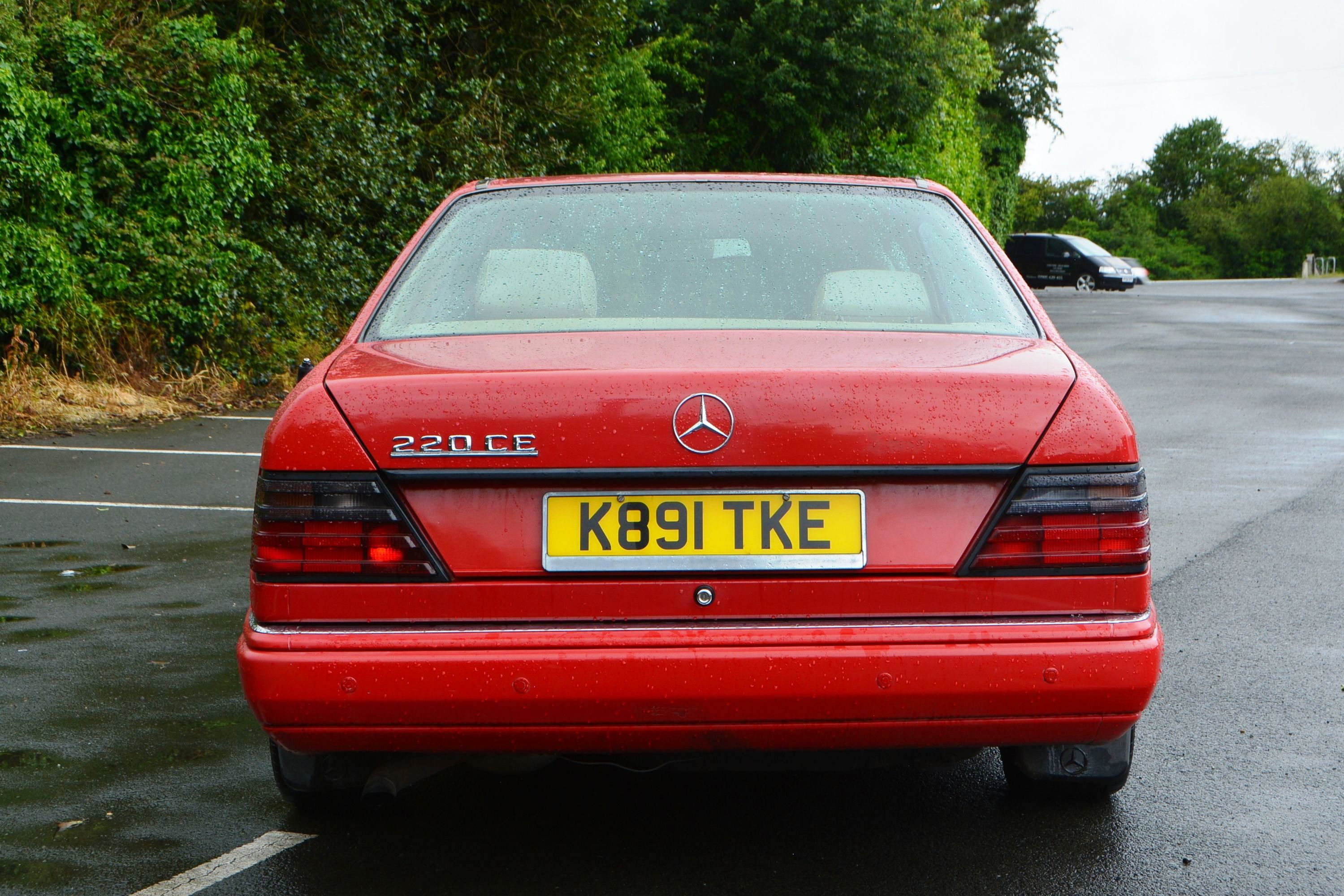 Mercedes-Benz 220CE Coupe (W124)