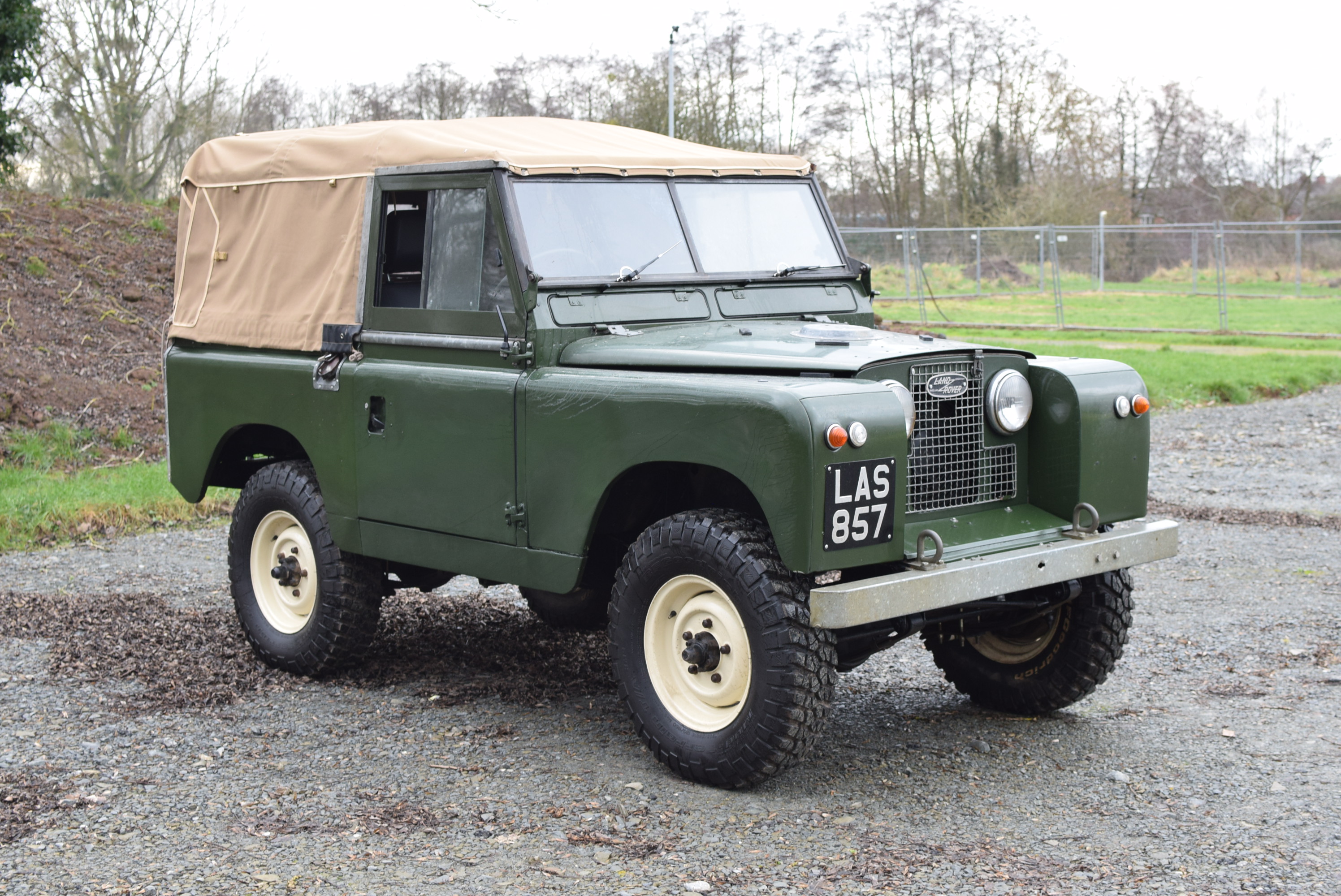 Land Rover Series II 88