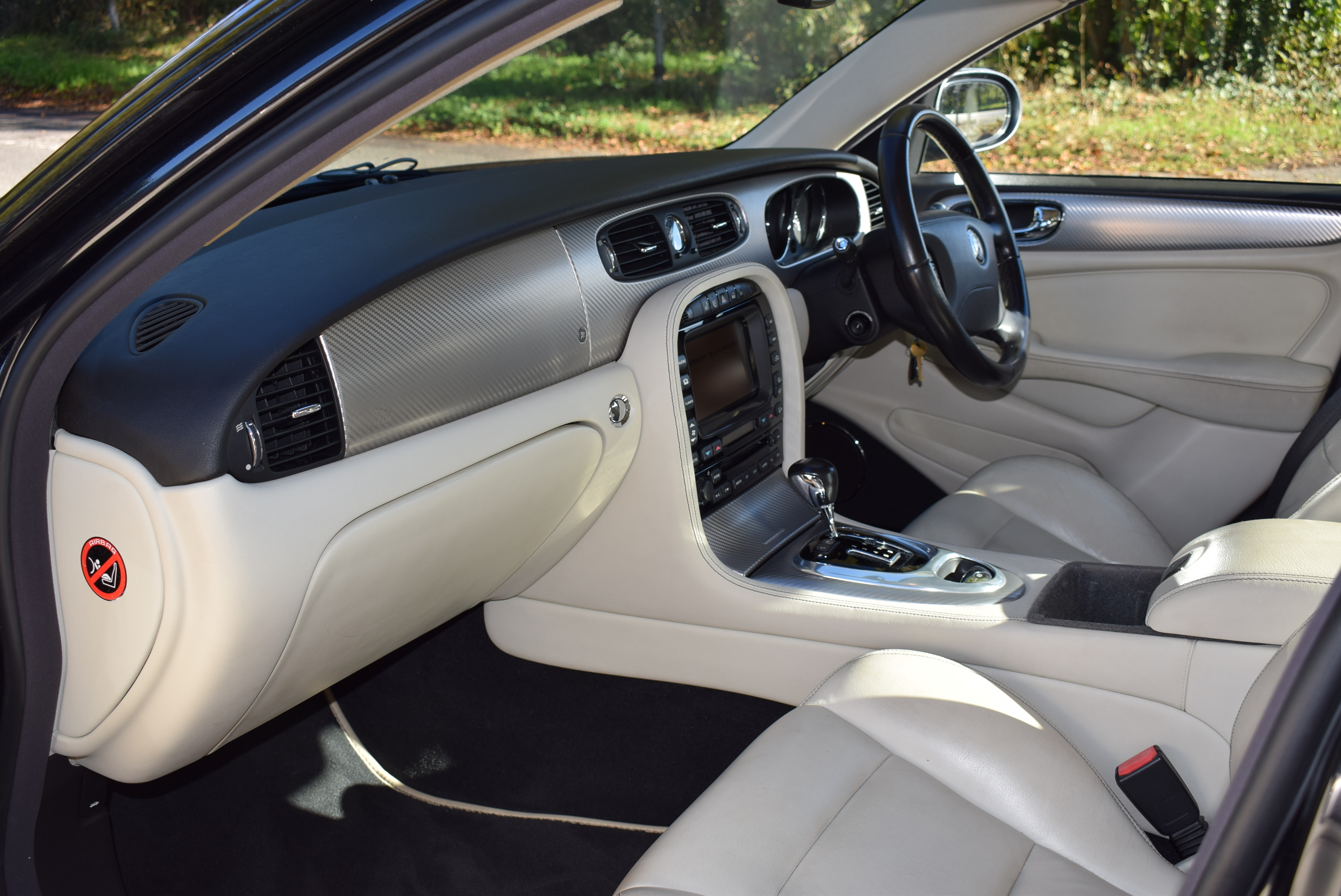 Jaguar XJ-R Portfolio Edition