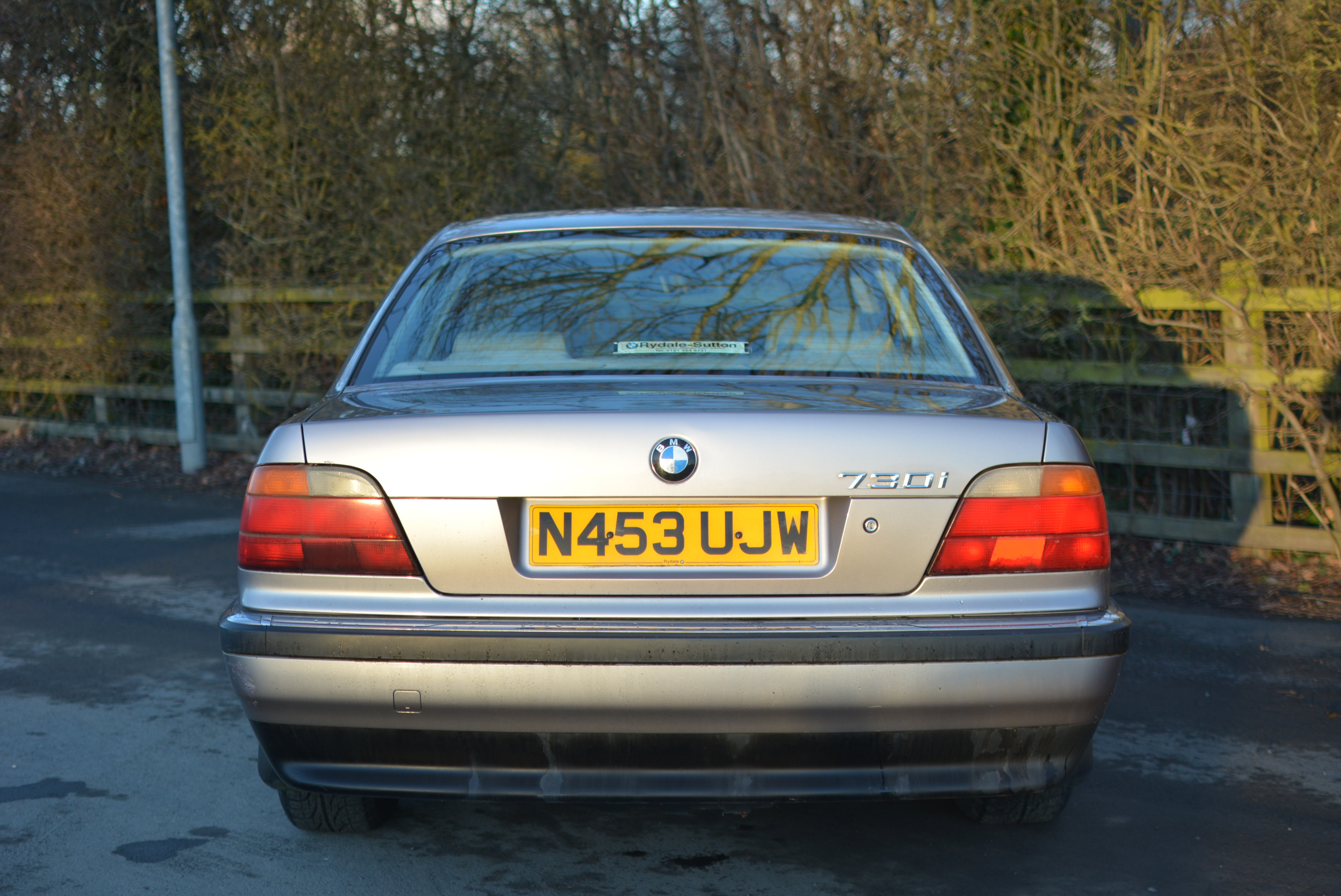BMW 730i (E38)
