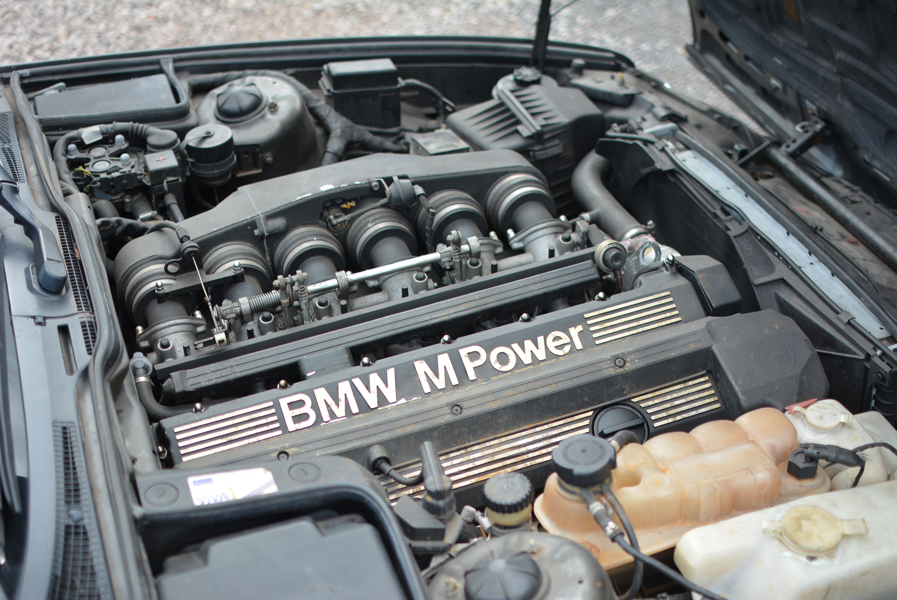 BMW  M5 (E34)