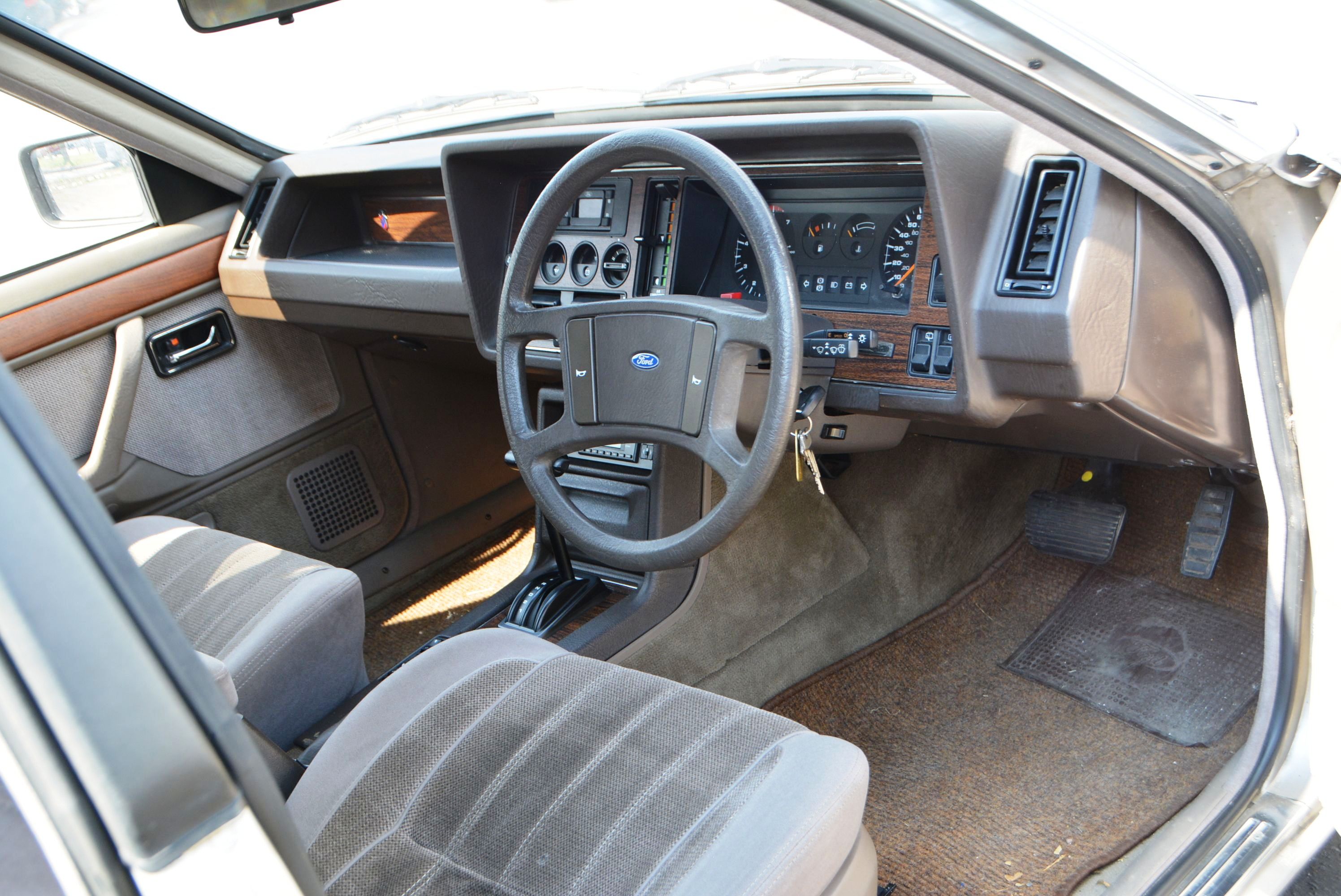 Ford Granada MkII 2.8 Ghia X Estate
