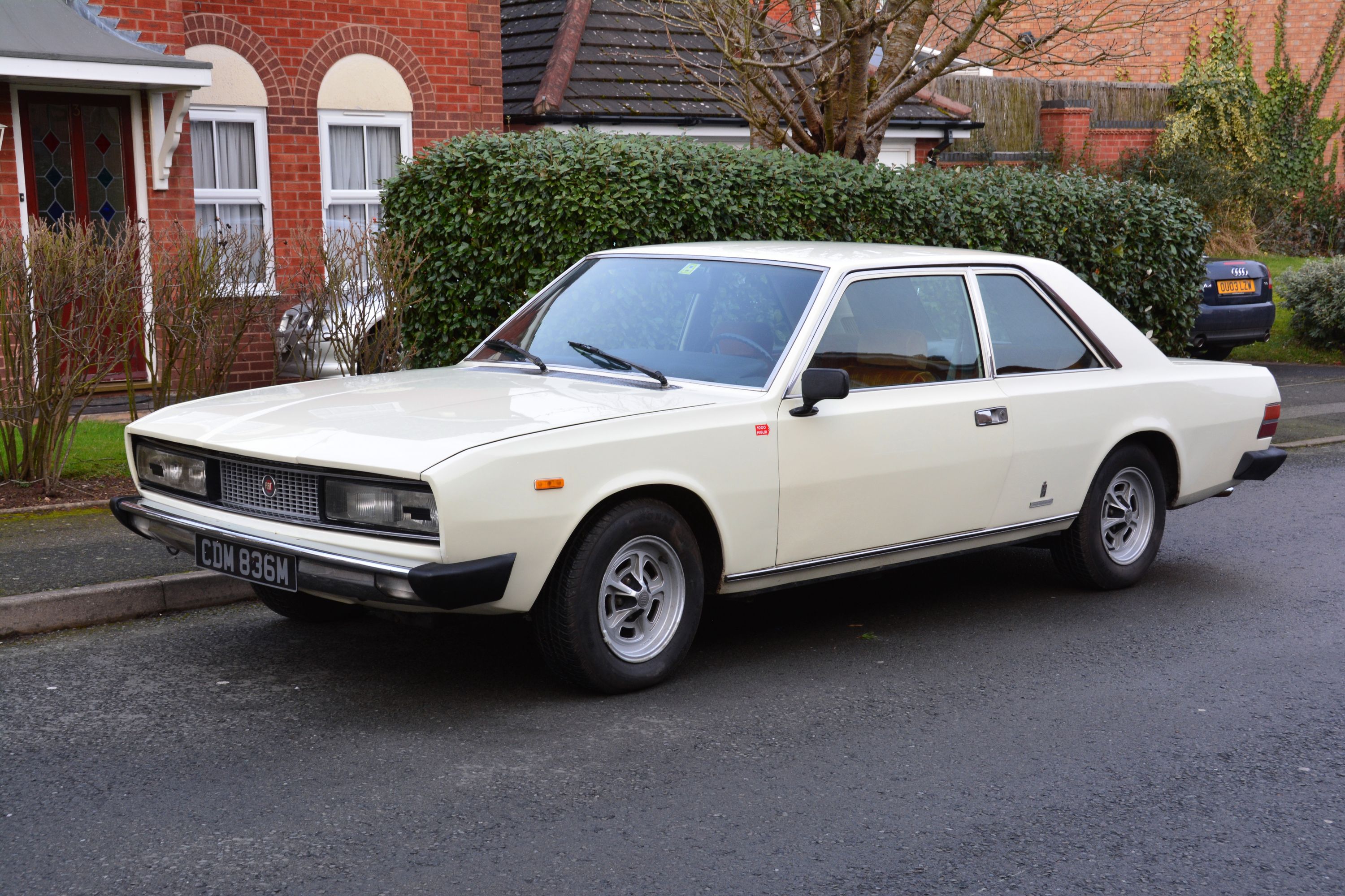 Fiat  130 Coupe Manual