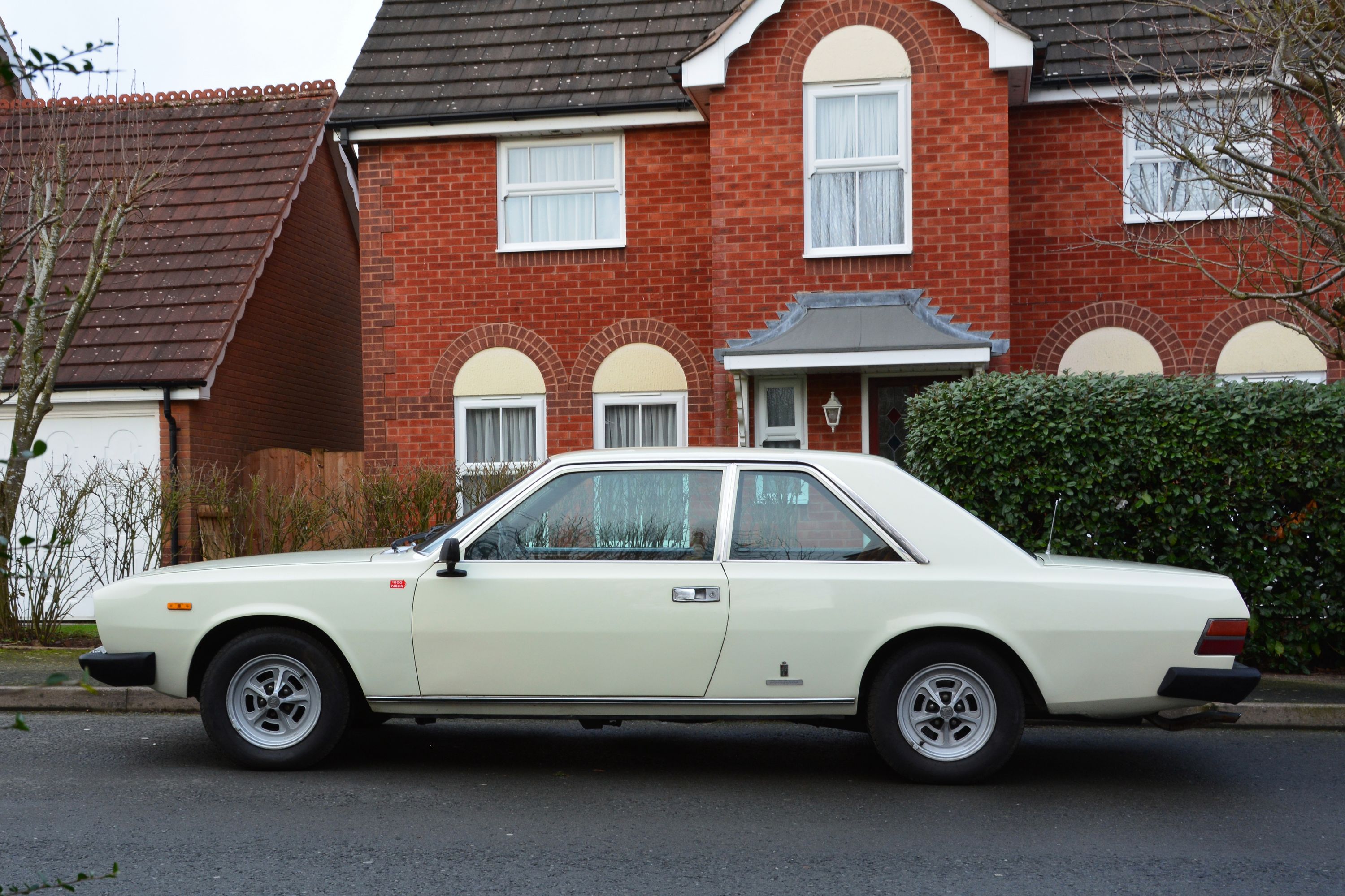 Fiat  130 Coupe Manual