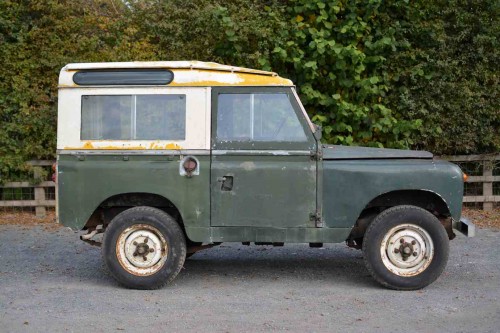 Land Rover Series II 88-inch Safari