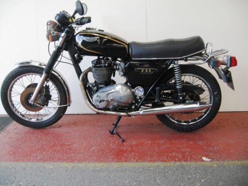 Triumph TSS Bonneville