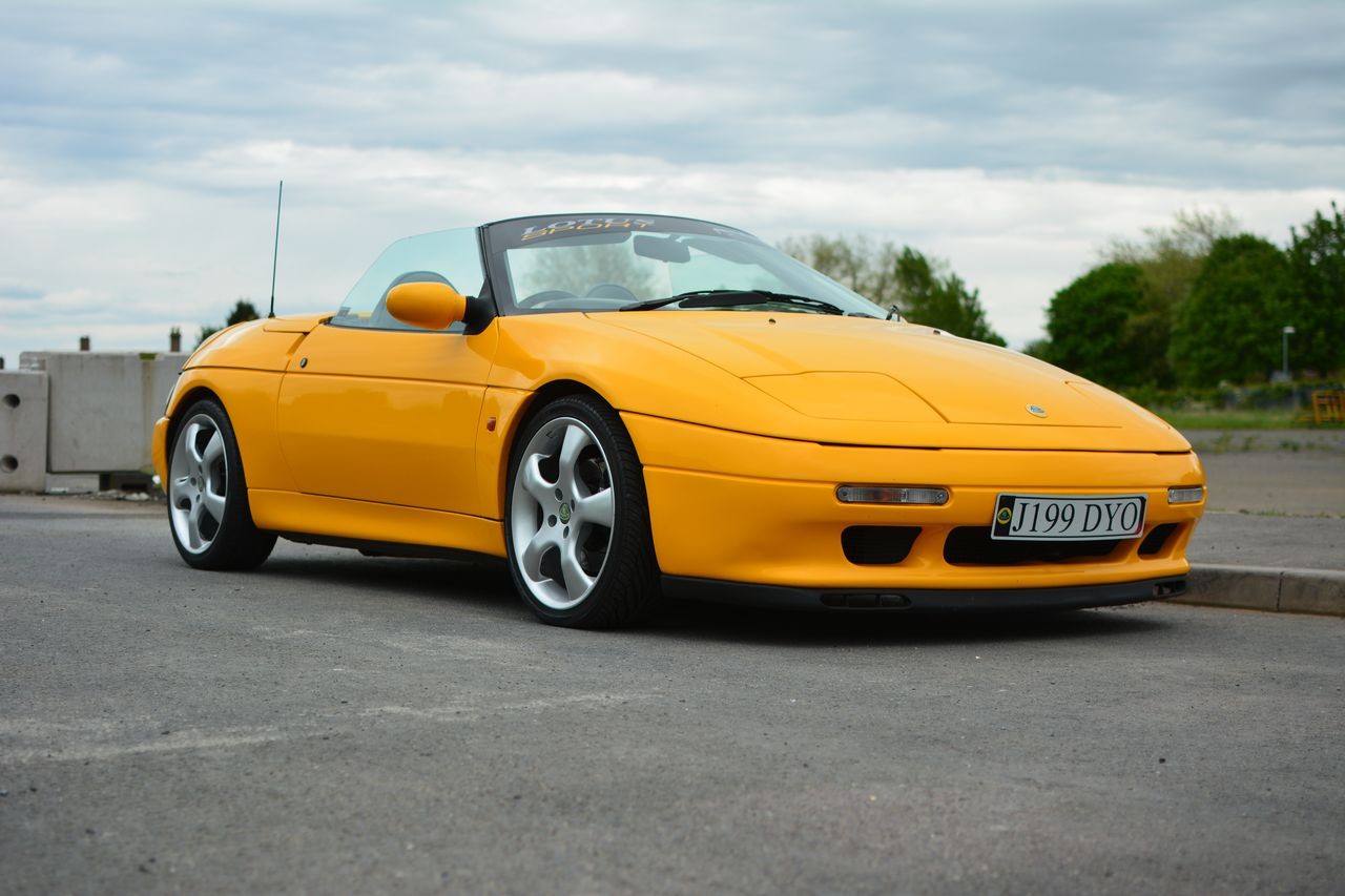 LOTUS ELAN オーナーズハンドブック 1967 LOTUS ELAN オーナーズハンドブック 1967 - メルカリ