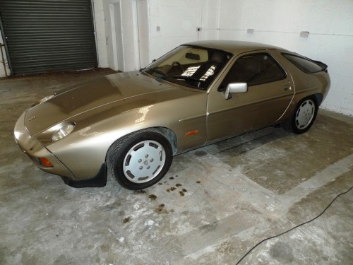 Porsche 928S Coupe