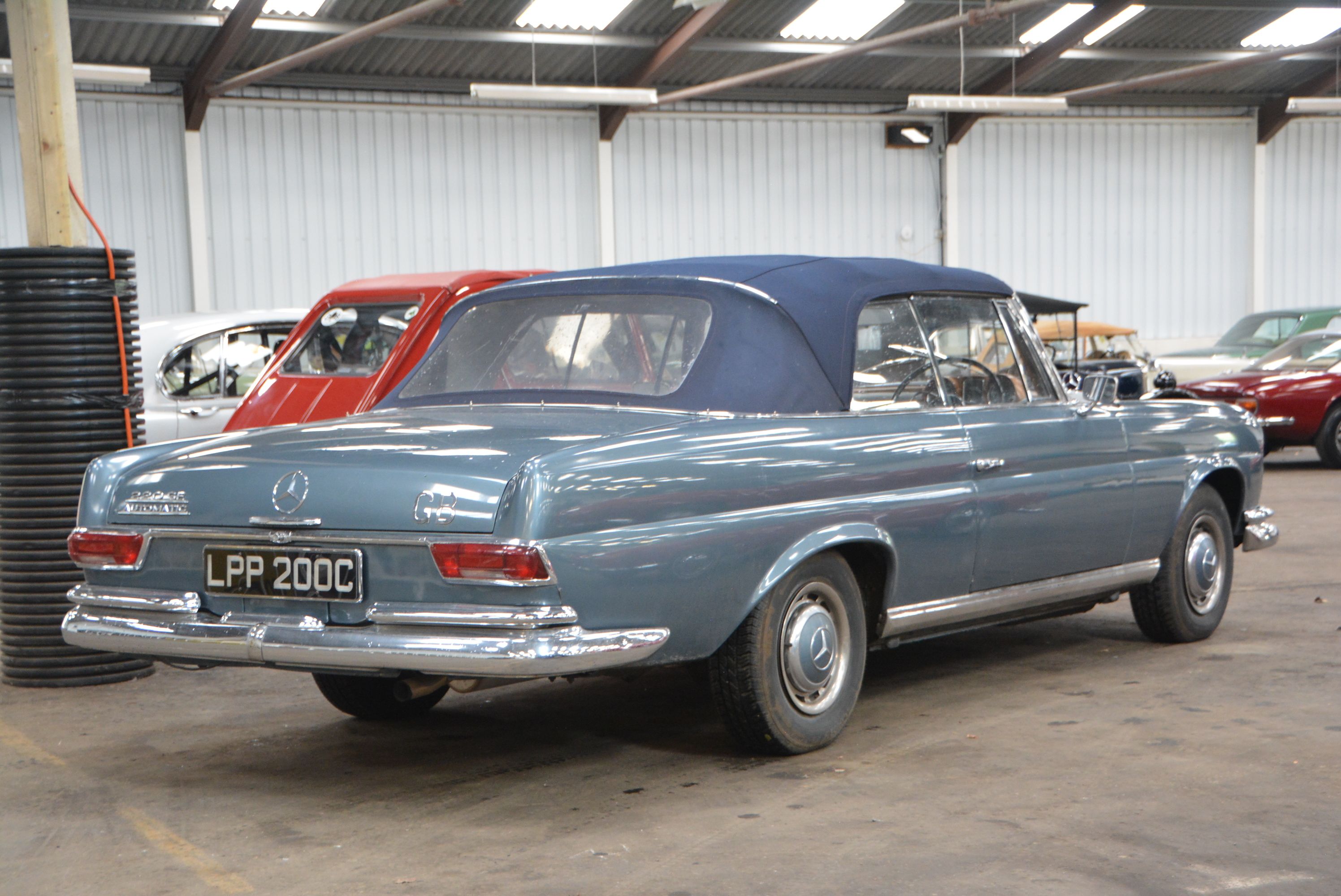 Mercedes-Benz 220 SEb Convertible