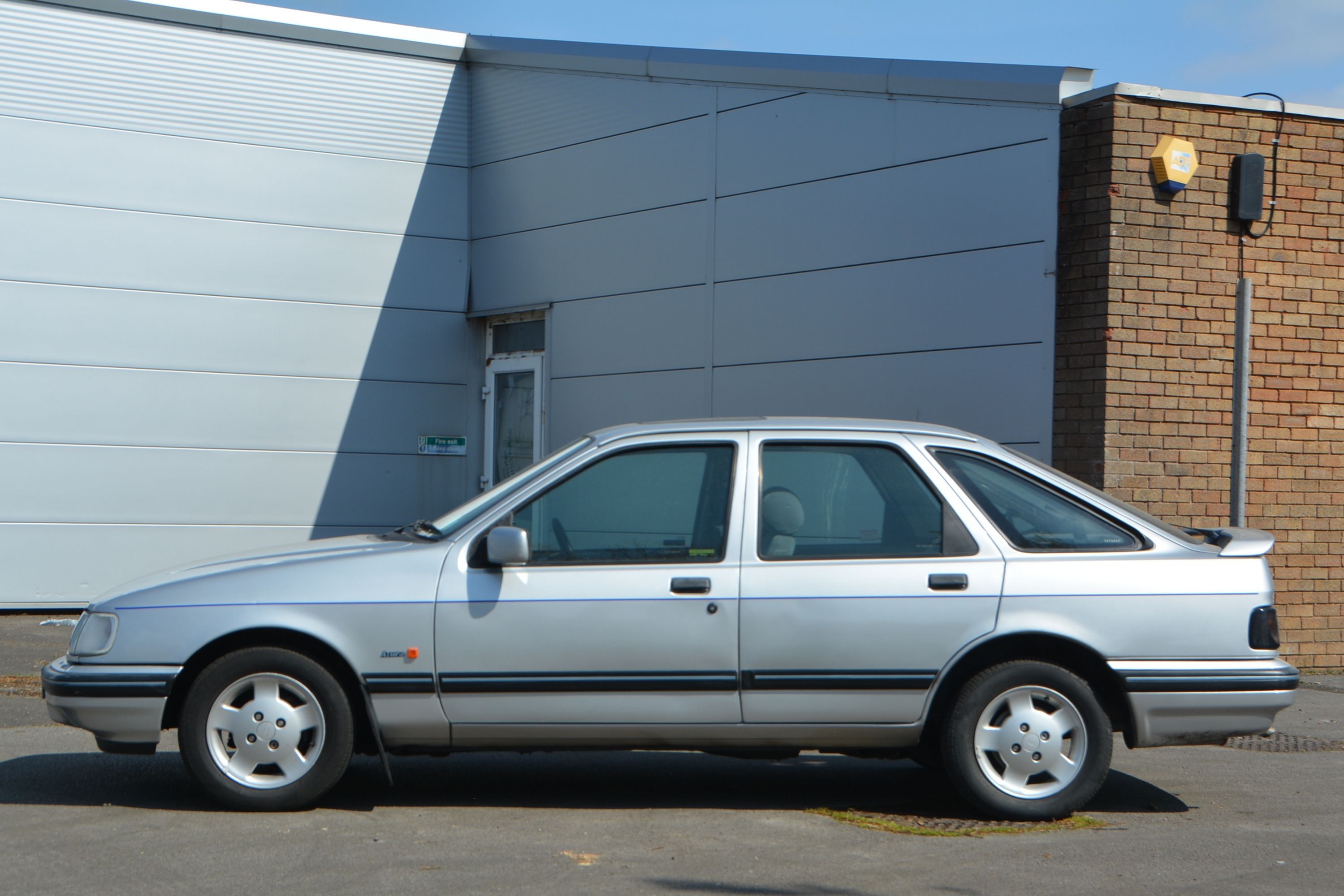 Ford Sierra Azura 1.6 LX