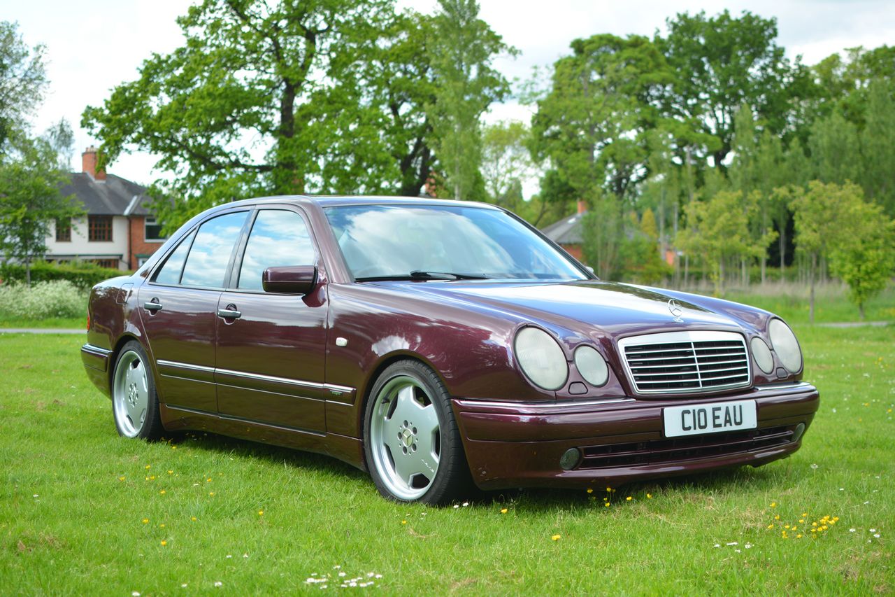 Mercedes-Benz E55 AMG